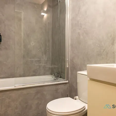 Stylish Triplex Next To Ribeira *