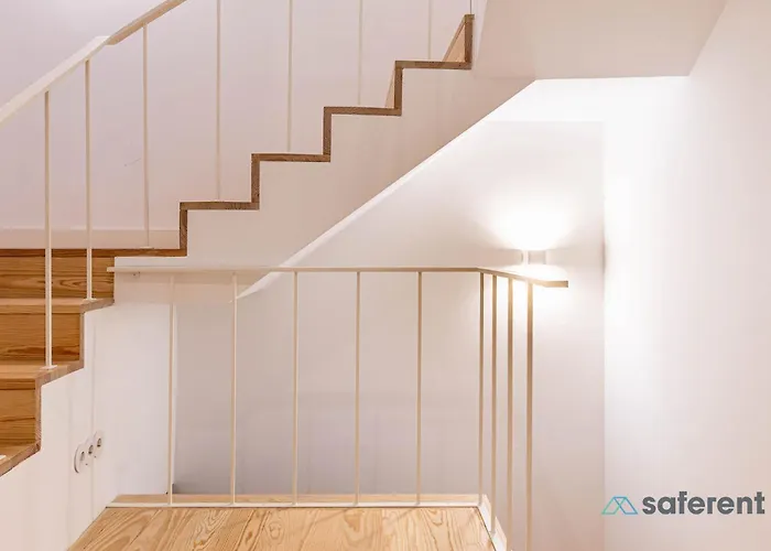 Stylish Triplex Next To Ribeira