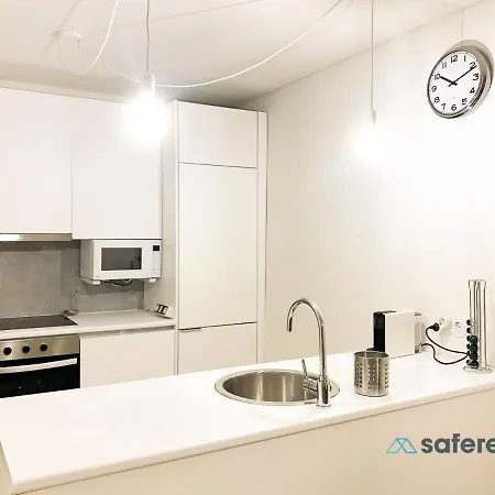 Stylish Triplex Next To Ribeira Oporto