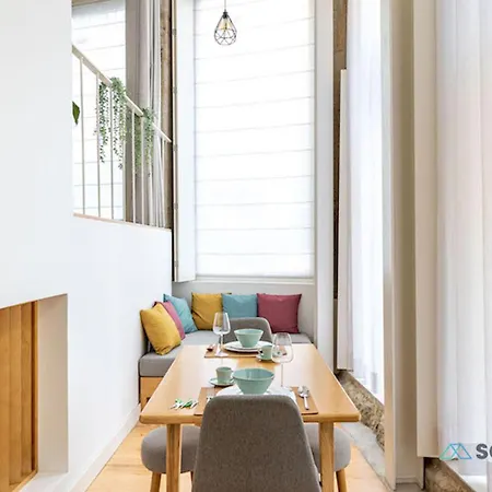 Stylish Triplex Next To Ribeira * ポルト