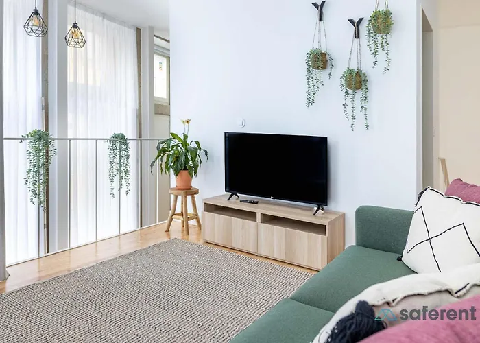Stylish Triplex Next To Ribeira Apartment Porto