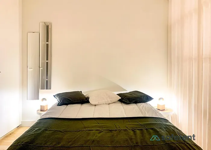 Stylish Triplex Next To Ribeira